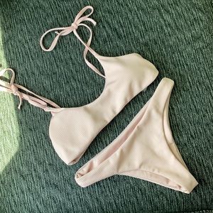 Tie strap bikini set